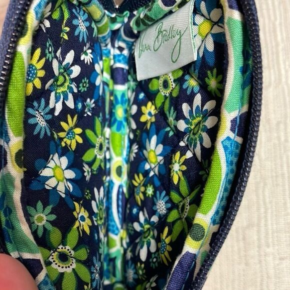 VERA BRADLEY Floral Wristlet Quilted Blue Green Coin Card Purse 3 1/2” x 5” - Picture 8 of 9
